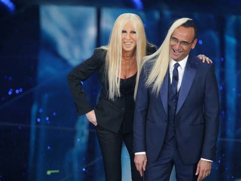 reazione donatella versace sanremo|Sanremo 2016: Virginia Raffaele imita Donatella Versace (VIDEO).